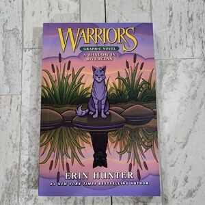 Warriors Graphic Novel: A Shadow in RiverClan